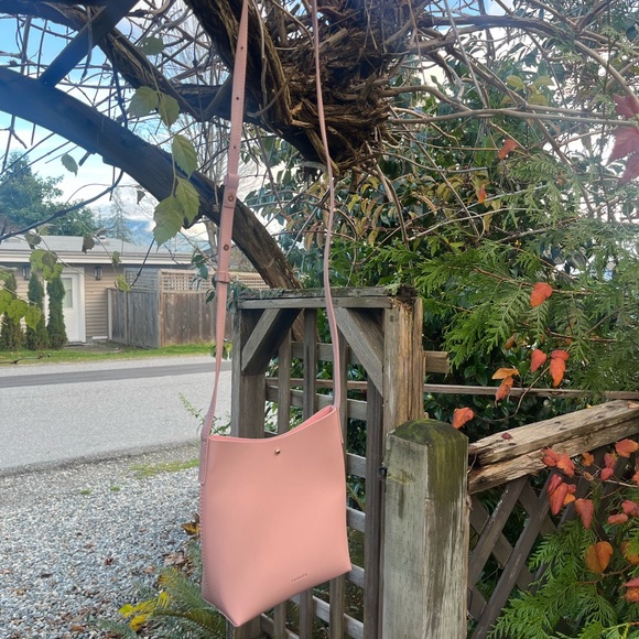 Samara Peony Shoulder Bag - Picture 6 of 11